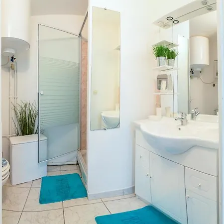 T2 A 80m Soleil Climatise Le Parfum Du Sud